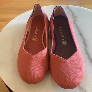 Rothy’s round toe flat in Salmon, Size 12